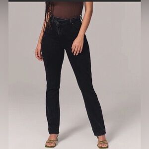 NWT Abercrombie & Fitch 90s’ Slim Straight Ultra High Rise Jeans